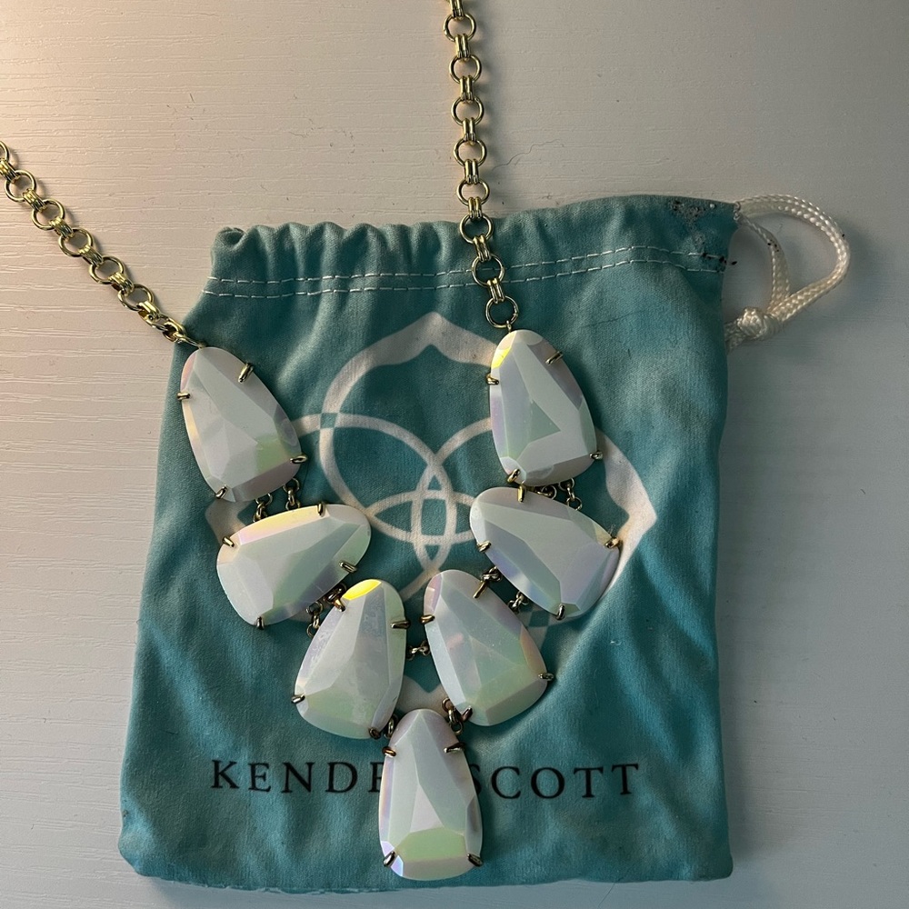 Kendra Scott - Harlie Gold Statement Necklace in Iridescent color!